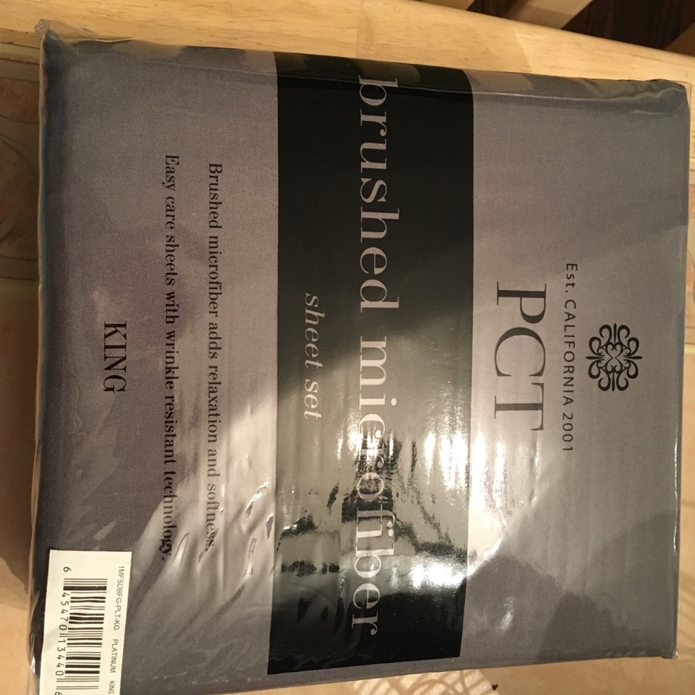 NEW King Size Sheet Set.